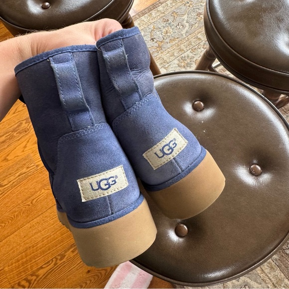 UGG Kristin Boots Violet Blue Size 8 - Picture 2 of 7